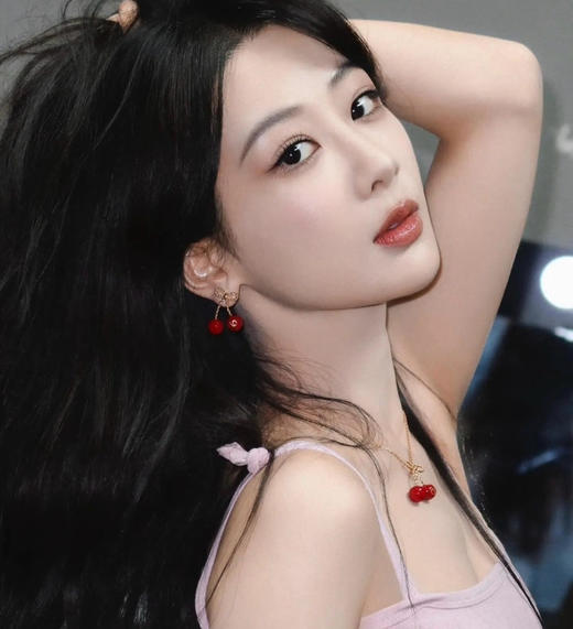 华伦天奴红樱桃项链 商品图10