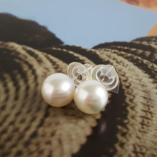 【天然正品】AU750白金镶天然约10MM近正圆无暇澳白海水珍珠耳钉21.6*10.0*10.0MM （皆取最大值）311225NJM61特价：1880 商品图5