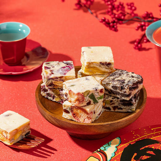 【支持团购&定制】万象更新·南北方什锦糕点年货礼包 商品图1