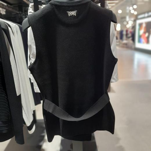 PG家新款女士腰带扣设计针织背心来了！韩版限量款背心，设计十分有巧思，腰部腰带可以调节，显腰线，上身炒鸡有气质！P家设计的确是无可挑剔，只是市面上货太杂，好坏难辨，所以我们对于品质特别慎重！ 商品图1