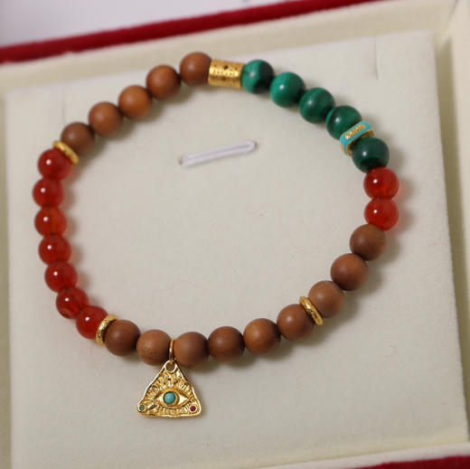 手串，印度老山檀的檀香+孔雀石+红玛瑙+纯银镀真金配件。珠子约6mm。新年style。 商品图2