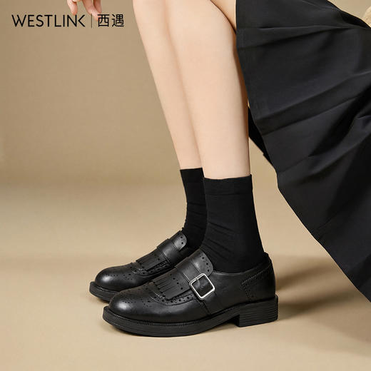西遇流苏乐福鞋女2026春季新款英伦布洛克单鞋雕花通勤百搭小皮鞋V0166206 商品图2