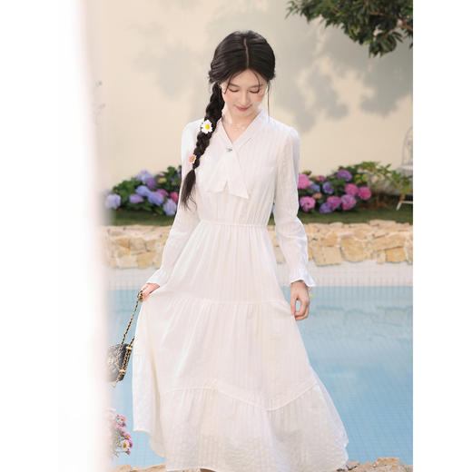 鹿向南「淡雅栀子」米白色长袖连衣裙春新款时尚高腰修身A字裙女 商品图0
