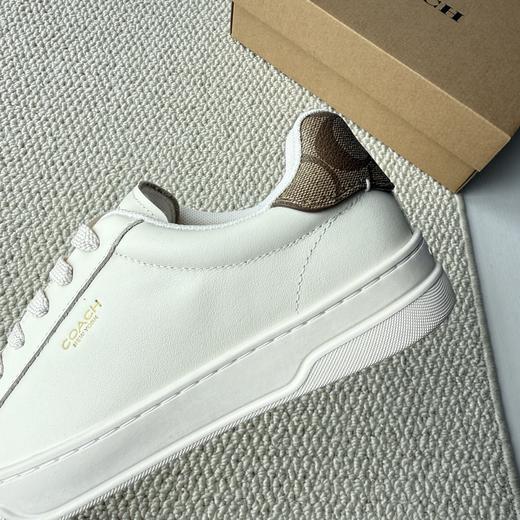 点此购买 蔻驰COACH女款经典老花舒适运动休闲鞋 dx 340281 商品图14