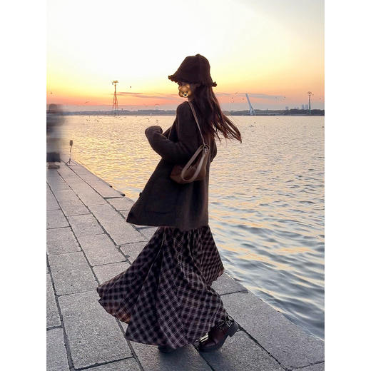 <曾小咸推荐>现货秒杀 ！微信超特价！韩系复古格子半身裙 日常189.99 立减100 秒杀89.99！！ 商品图4