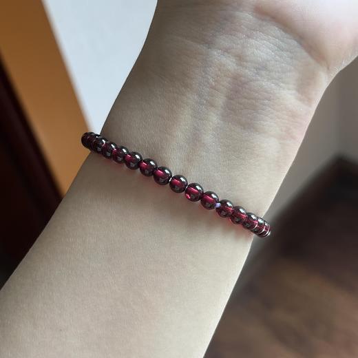 【敦煌桃缘·石榴石小花手串】敦煌小众石榴石桃花手串 女款闺蜜百搭小众轻奢手饰品 商品图12