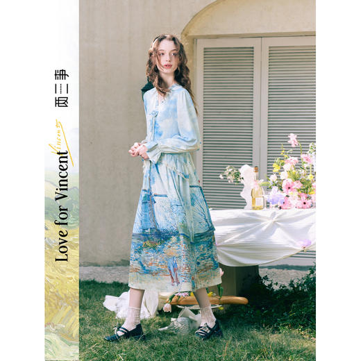 两三事梵高文艺素澜微舟2026春季新款立体花绑带v领印花连衣裙 商品图0