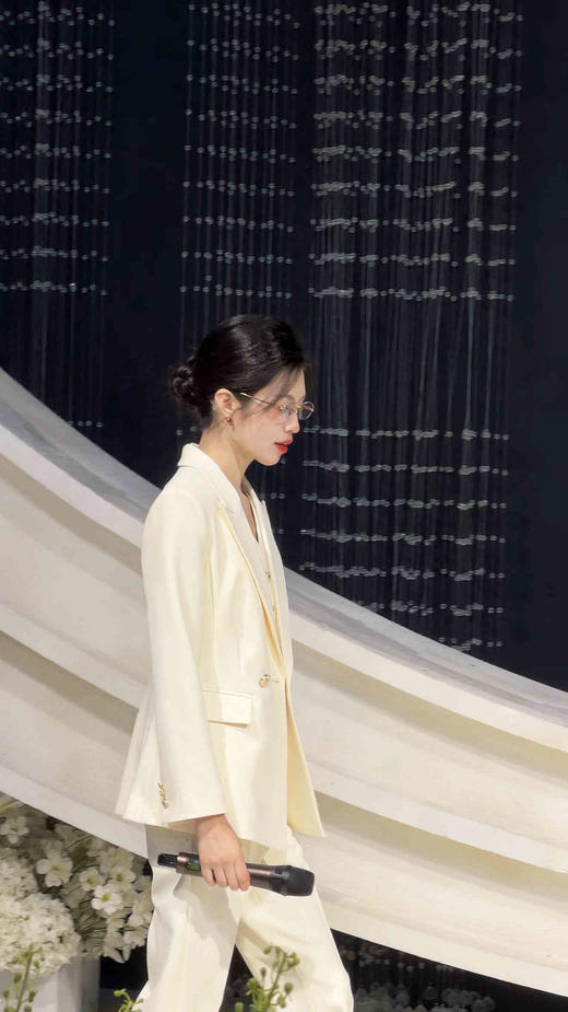 法小曼*子珍白色职业装气质女神范西装套装女高端三件套CPM2712 商品图7