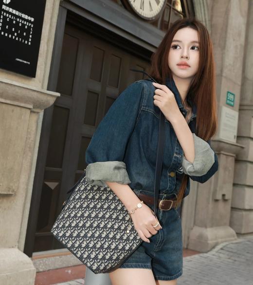 一店k （香港🇭🇰订单！客供面料！）新年发财桶！时髦精的秋冬搭子！迪丽热巴明星同款 小号老花水桶包 商品图7