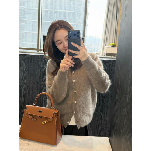 2601313    羊绒拉毛+珍珠扣 开衫 商品图13