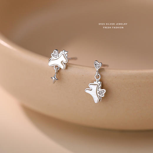 【小白马】S925纯银梦幻生肖马耳钉【YXS-E6092】 商品图0