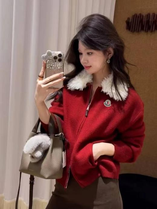 F012210新年红毛绒领针织开衫宽松落肩版型女款 商品图4