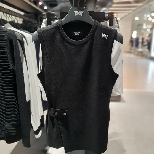 PG家新款女士腰带扣设计针织背心来了！韩版限量款背心，设计十分有巧思，腰部腰带可以调节，显腰线，上身炒鸡有气质！P家设计的确是无可挑剔，只是市面上货太杂，好坏难辨，所以我们对于品质特别慎重！ 商品图0