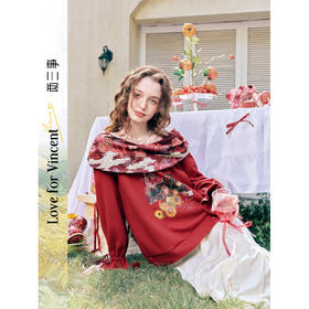 两三事梵高文艺未完日记2026春新款甜美一字肩大翻领印花t恤女