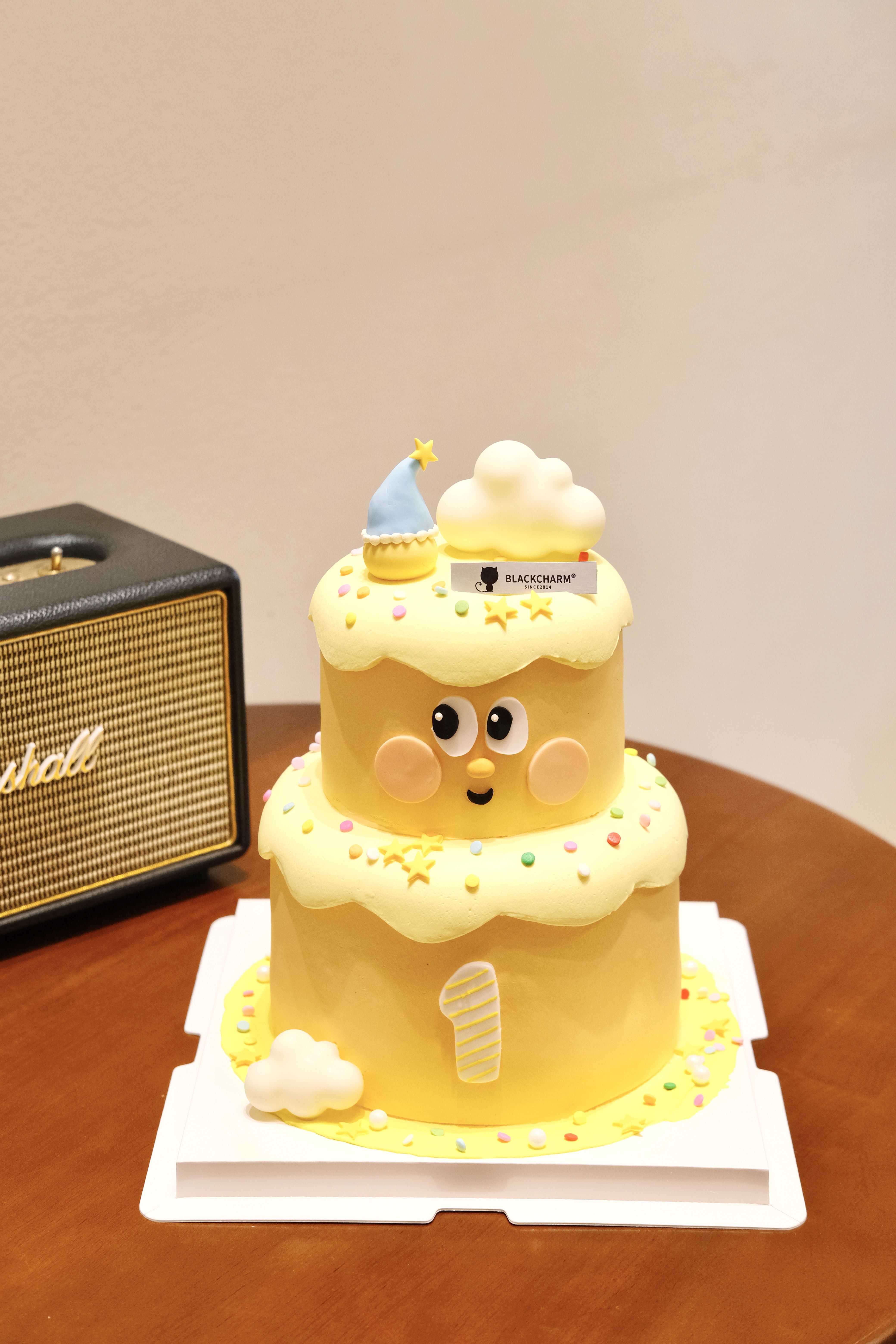 星星人双层蛋糕