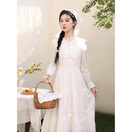 鹿向南「淡雅栀子」米白色长袖连衣裙春新款时尚高腰修身A字裙女 商品图3