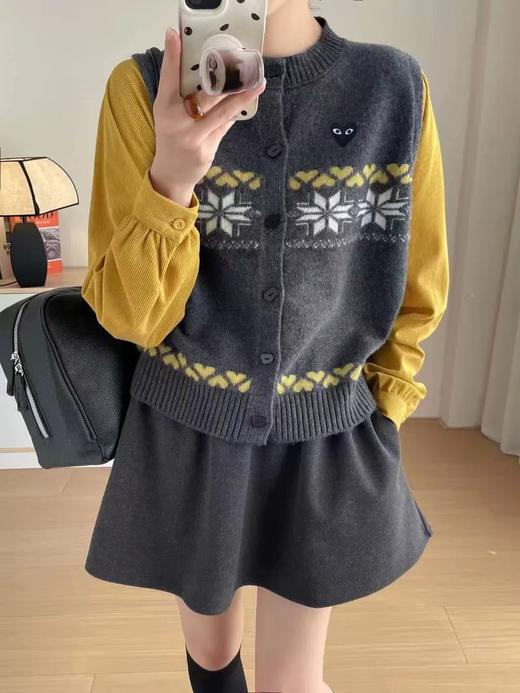 F012211女款费尔岛花纹假两件针织开衫圆领短款 商品图5