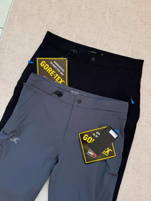 袅家 GAMMA Jogger Men'S 纯色Logo标识软壳松紧腰压胶束脚运动长裤 商品图2