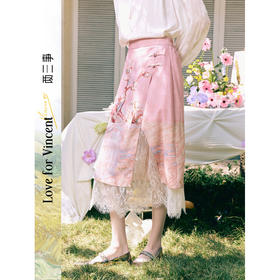 两三事梵高文艺樱雨初霁2026春新款新中式盘扣蕾丝拼接印花半身裙