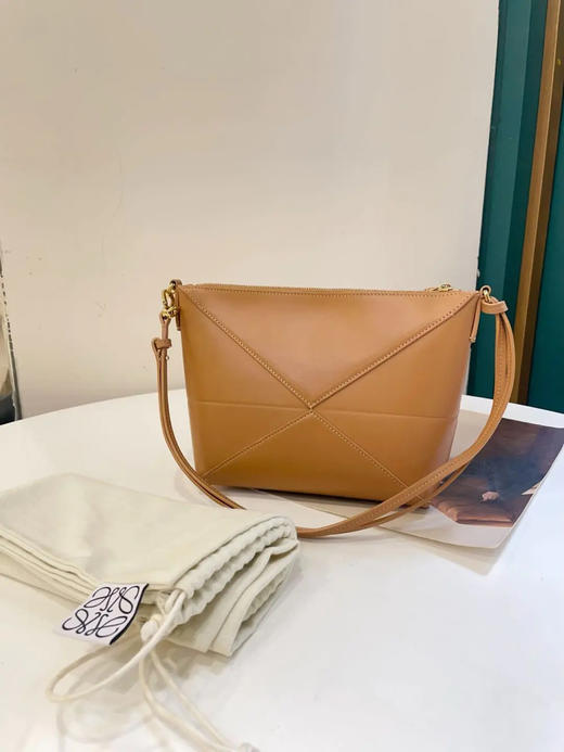 罗意威 fold pouch 焦糖色 小号 纳帕小牛皮 折叠包 商品图1