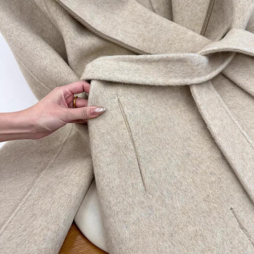 【来点不一样的】柜2200+！高级感拼皮连帽双面呢羊毛大衣女26秋冬中长款毛呢外套！ 商品图3