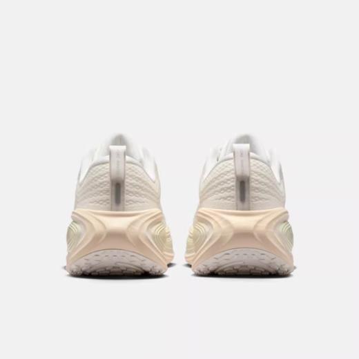 NIKE耐克女鞋W NIKE VOMERO PLUS运动训练跑步鞋IO9916-100 商品图4