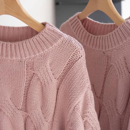 复古麻花编织烟雾粉毛衣，清新又时髦，秋冬毛衣就选它了！【3-5天发货】 商品图5