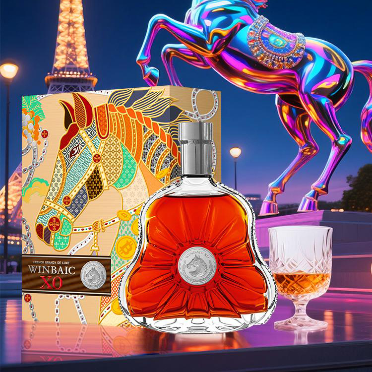 【马年限定】百赢客XO白兰地·马上有彩 700ml/瓶 40%vol 琥珀色酒体醇厚饱满，果香与橡木香交织，层次丰富；独立礼盒包装，尊贵大气