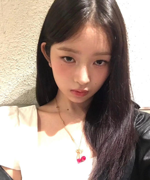 华伦天奴红樱桃项链 商品图4