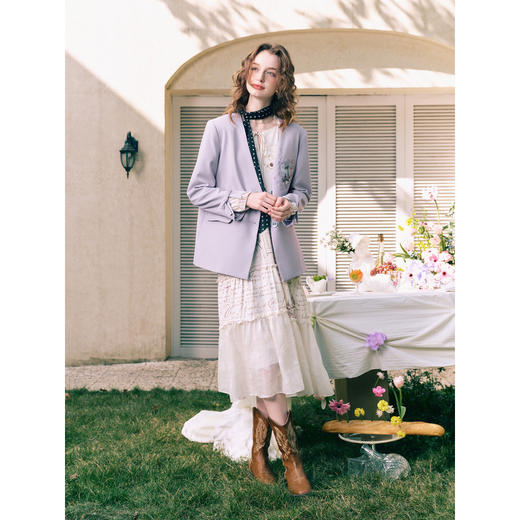 两三事 晚风来信 2026春季新款小清新印花刺绣西装外套女宽松 商品图3