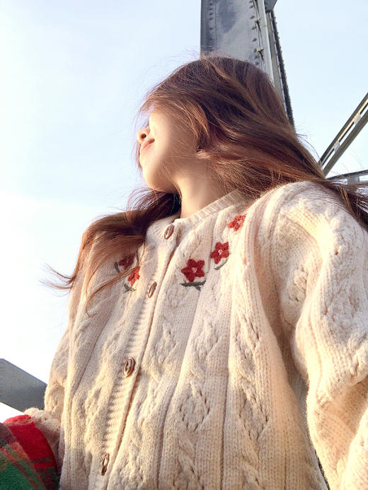 <曾小咸推荐>现货秒杀 ！微信超特价！韩系刺绣毛衣开衫 日常199.99 立减110 秒杀89.99！！ 商品图7