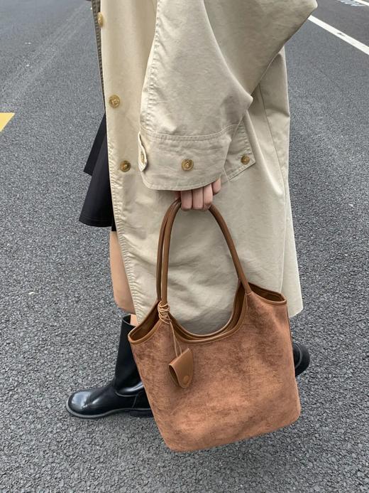 麂皮绒包包系列 ｜ 3款爆火包包，高级老钱风，一搭很时髦！ 商品图3