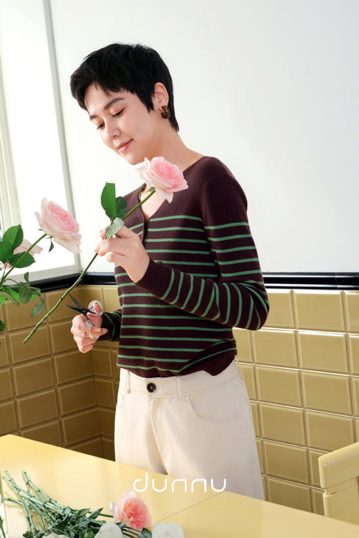 敦奴dunnu女装针织衫DV17011523 商品图0