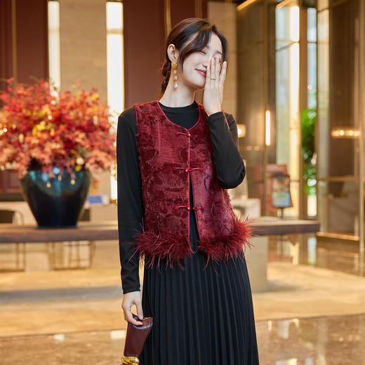 奢姿大码女装2025冬季时尚盘扣设计马甲胖妹妹气质复古显瘦上衣9954391099 商品图1