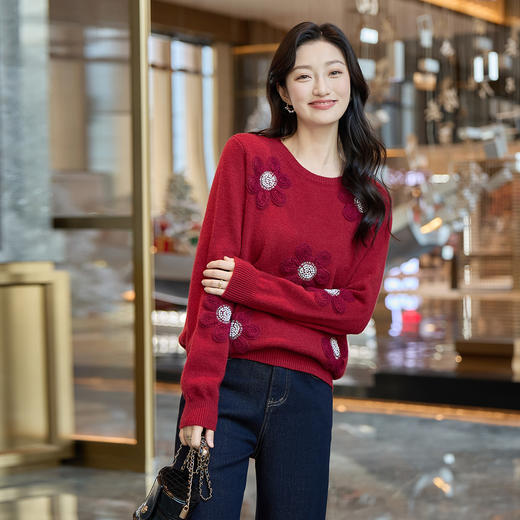 奢姿大码女装2025冬季胖妹妹时尚花朵装饰针织衫气质甜美显瘦上衣9854635277 商品图2