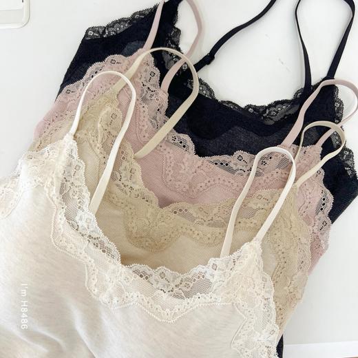 老米优品🎈3-5天！《桑蚕丝竖条纹拼接蕾丝V领细肩带背心》亲暖，精致，唯美内搭~~BX260123A 商品图12