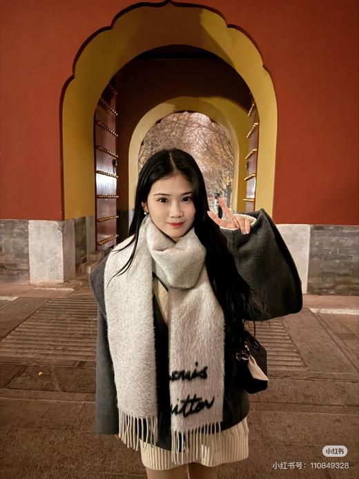 驴家 24年最美的围巾没有之一，独家首发，Fluffygram 围巾取材羊驼毛和绵羊毛混纺，以拉绒处理营造舒适暖意（ZT*DSX) 商品图7