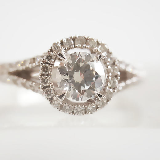 AU750白金群镶经典时尚四爪款0.50克拉钻石戒指13号（戒圈可改）170126TJ11 商品图6