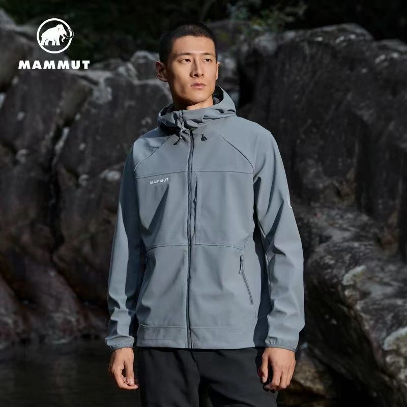 【cz1】男士户外防泼水弹力春款连帽软壳外套！！