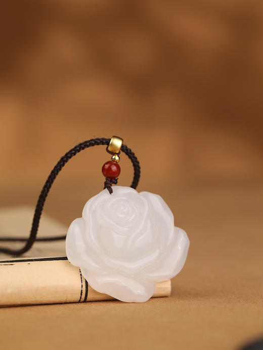 和田玉玫瑰吊坠 国风轻奢锁骨吊坠 送女友闺蜜本命礼物 商品图1
