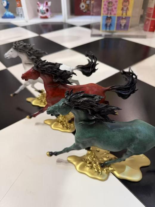 陈金庆《鸿运奔腾》中号 商品图0