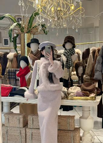 【门店同款】ENJOY冬季“烟火漫春”暮色鸢尾中式套装 169252916 商品图1