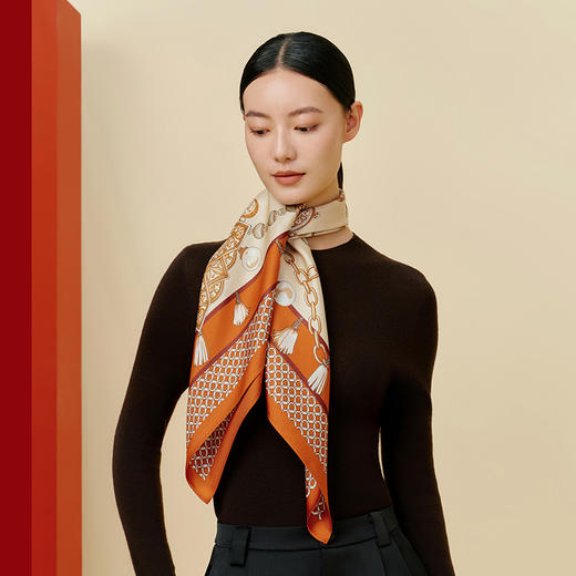 万事利双面印花大方巾-华璎珞彩 商品图1