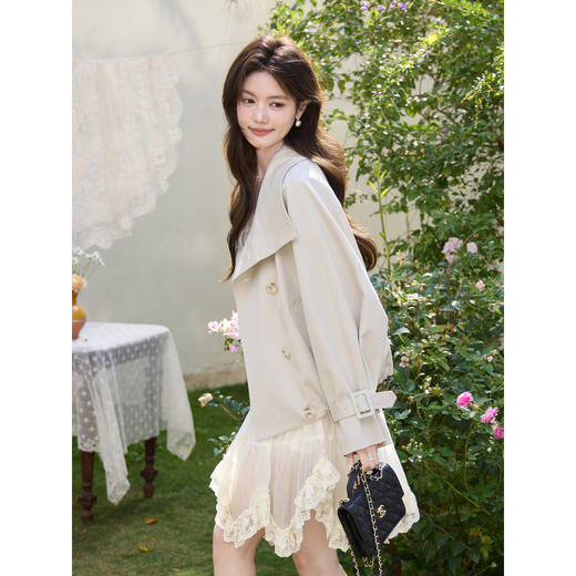 鹿向南「曼彻街头」奶油白长袖大翻领风衣春季新款法式短款外套女 商品图4