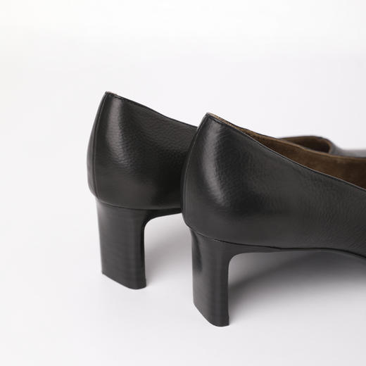 ROMI STUDIO“法式气质”胎牛皮尖头小方跟舒适高跟鞋 RWCLP37289 商品图4