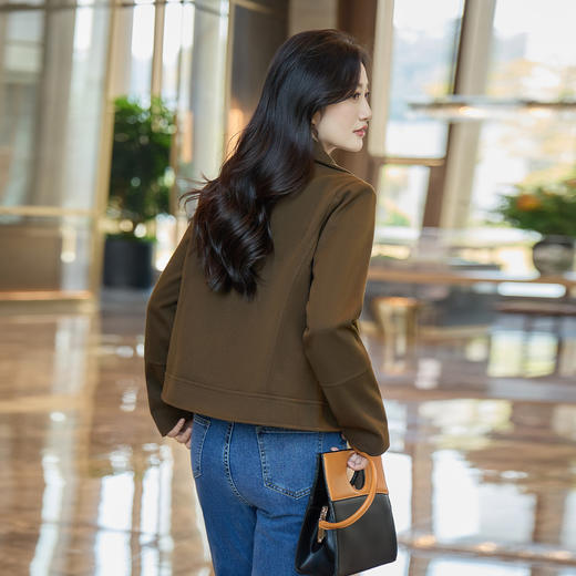 奢姿大码女装2025冬季时尚大翻领短外套胖妹妹气质休闲显瘦上衣9954303172 商品图3