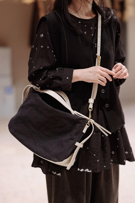 SERENDIPPO  单肩斜挎手提包 商品图4