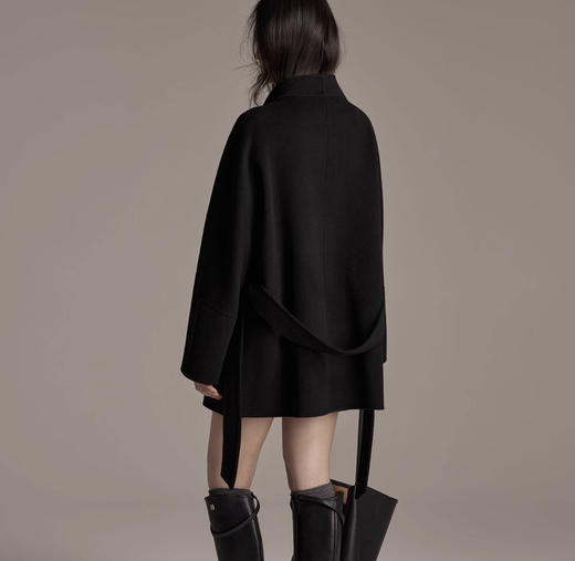 【来点不一样的】可意会不可言传～柜3400+！100%绵羊毛！2026一粒扣高领斜襟双面呢大衣毛呢外套女款！ 商品图1