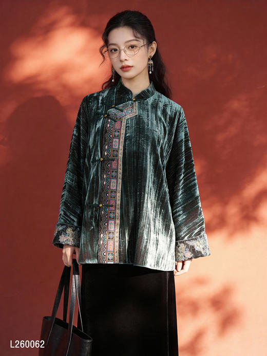 L260062丝绒外套 商品图1