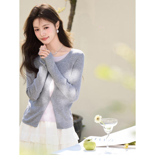 鹿向南「软云漫织」长袖灰色针织衫女春季新款气质显瘦假两件上衣 商品图3